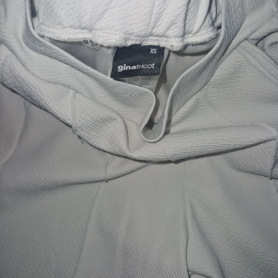 Vita wide byxor från Gina Tricot XS - 1