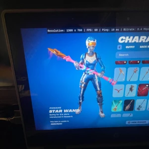  Fortnite konto -  Detta får ett konto har ca 3000 skins och har alla OFC pickas FN CS och detta konto har precis köpt 13 000 V-B Bucks och jag byter konto eller kan ni köpa kontot har inte använts så mycket den har Vunnit jättemånga cuper