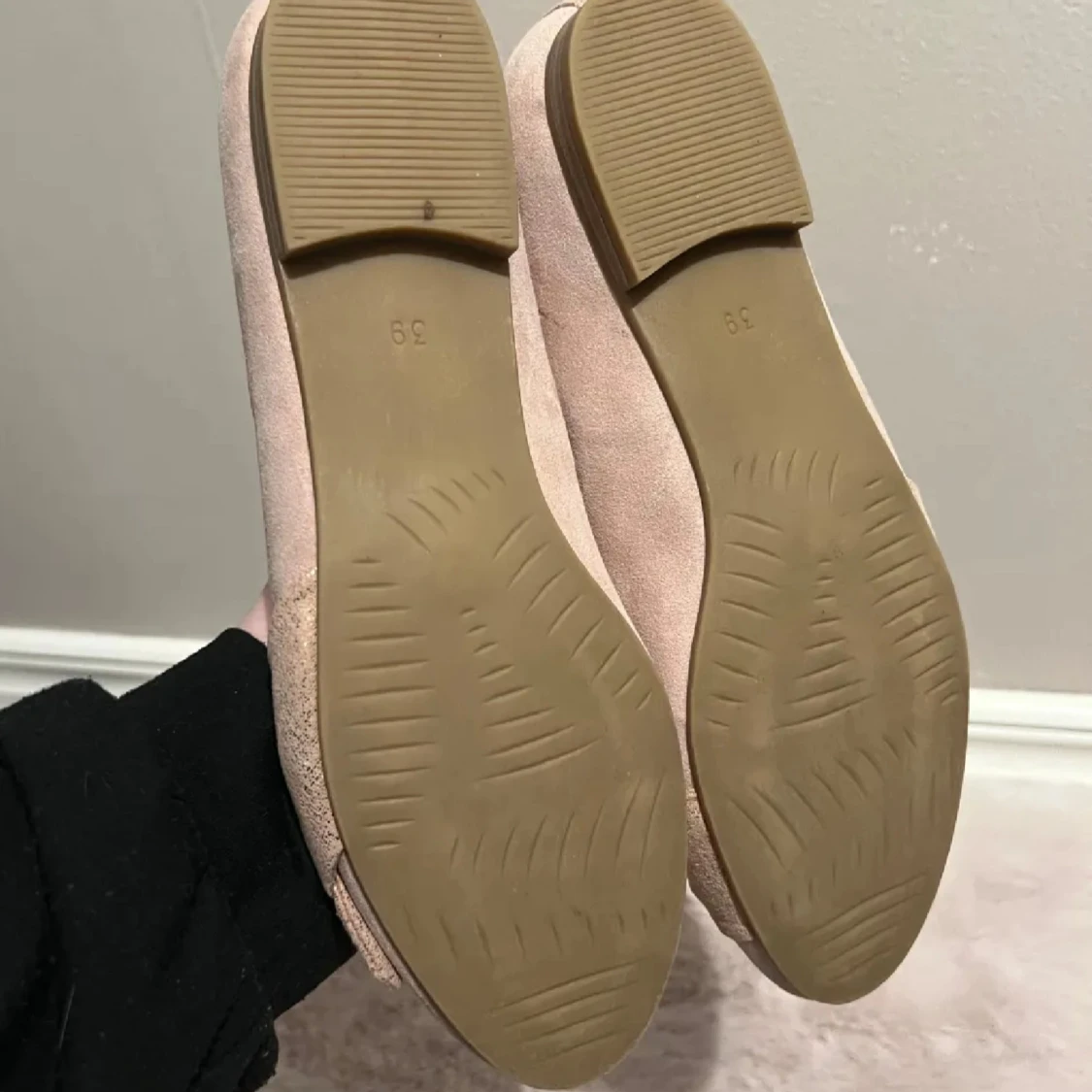 Beige ballerinaskor med glittrig rosett - 3