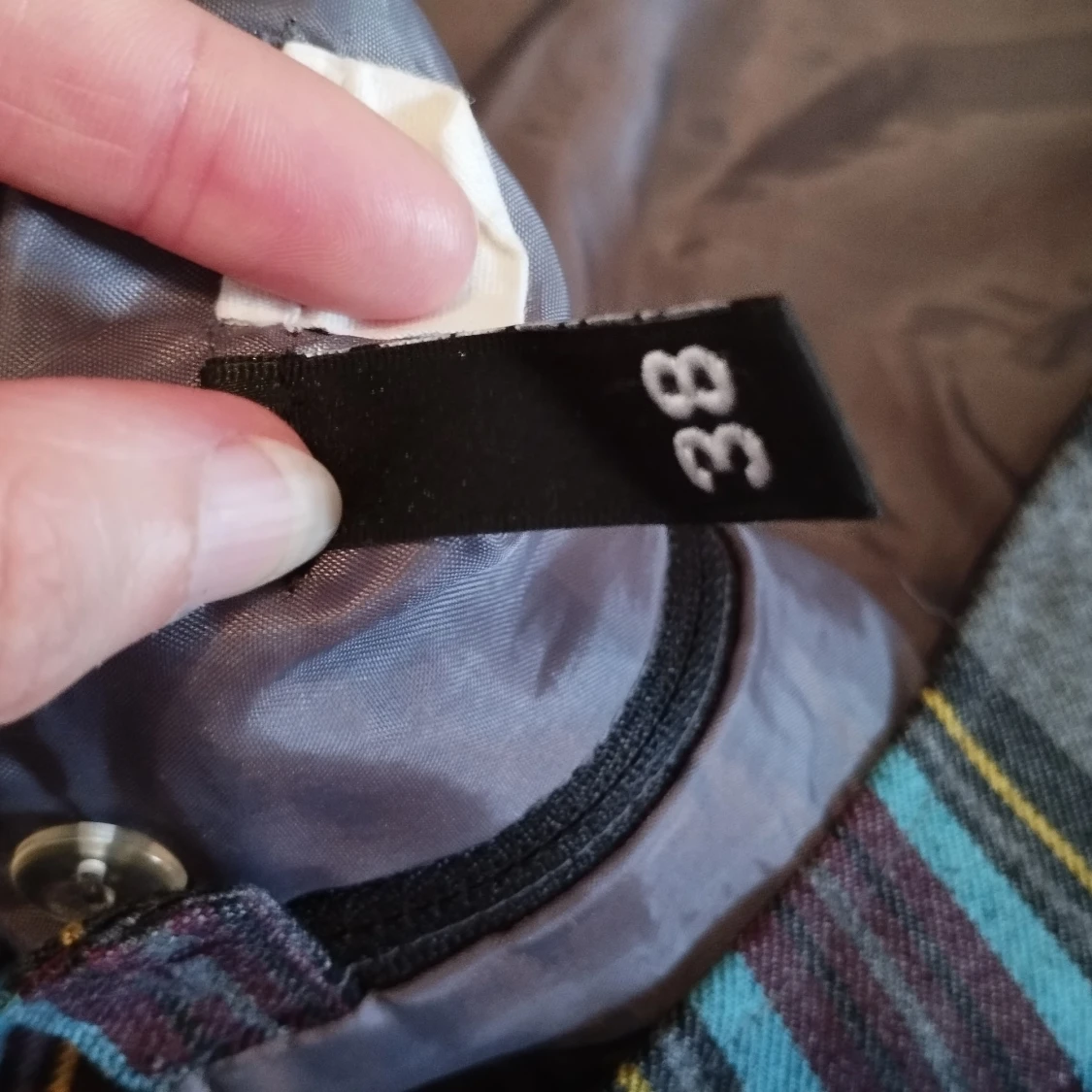 Grå rutig plisserad minikjol stl 38 - 3