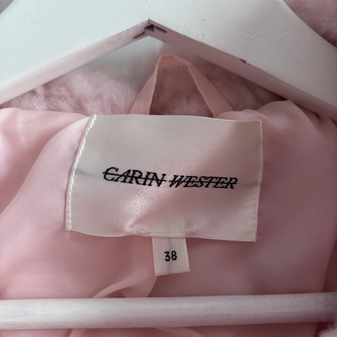 Ljusrosa Teddyjacka från Carin Wester - 1