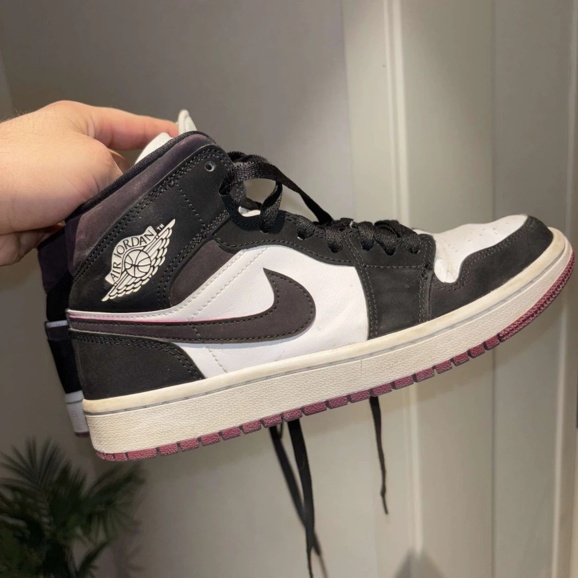 Nike Air Jordan 1 svart/vit/lila - 1