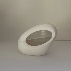 Ariana Grande mod parfym - Ariana mod. En mjuk feminin parfym. 30 ml. Använd men mycket kvar.  Se bilder 