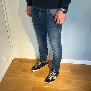 Nudie jeans Thinn Finn - Nudie Jeans | skick 9/10 | Storlek 31/32 | Pris - 499kr | Hör av dig vid minsta fråga eller fundering!!