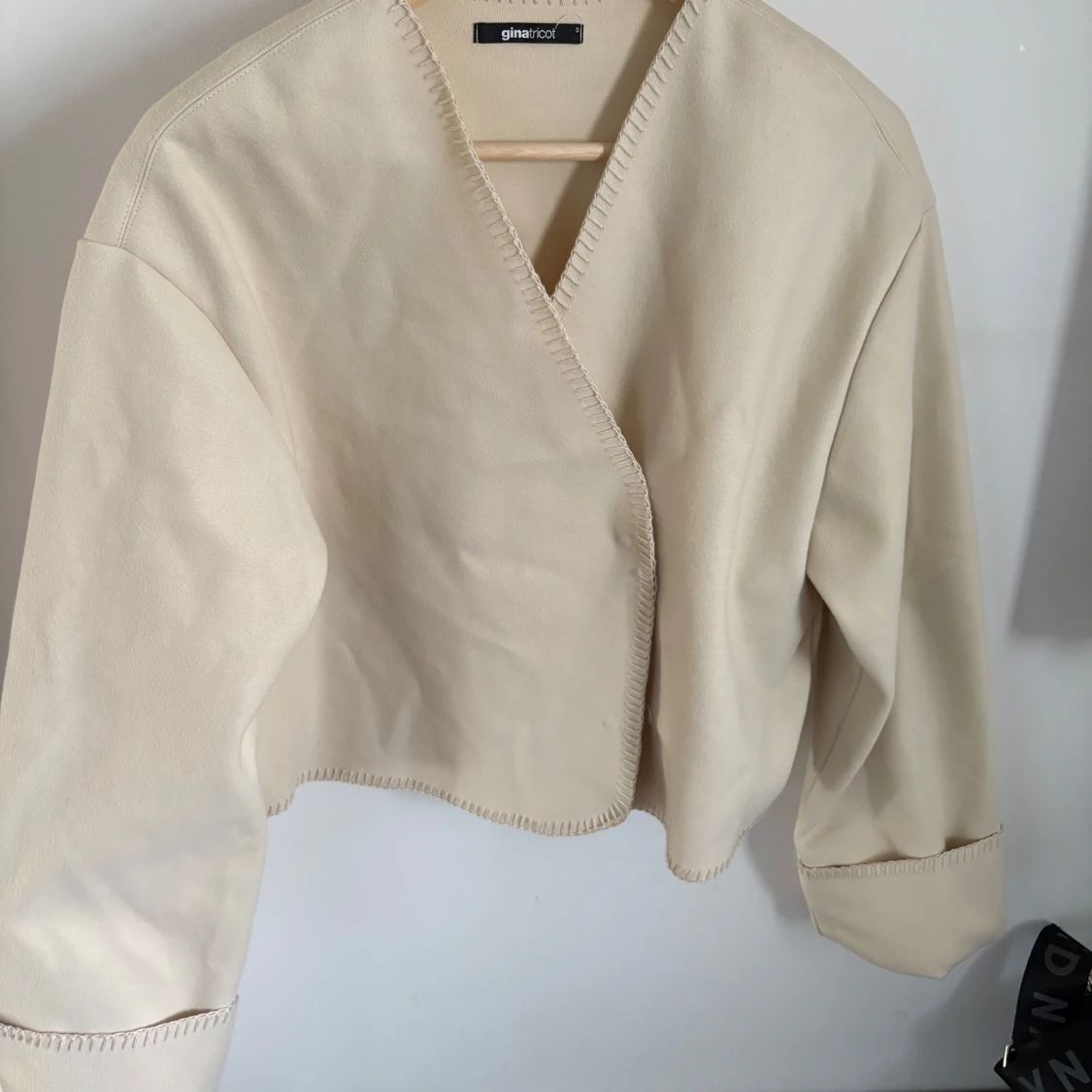 Beige omlottjacka från Gina Tricot - 3