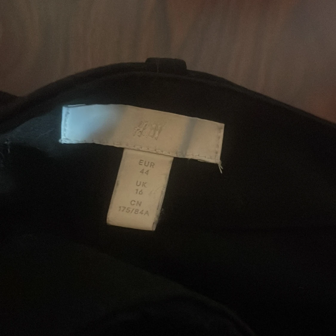 Svarta kostymbyxor H&M & Amisu - 1