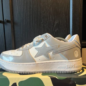 Bapesta - Snygga bape skor i bra skick. Storlek 44✅ | köparen står för frakten✅ | pris kan diskuteras vid snabb affär✅| hör av er vid frågor!