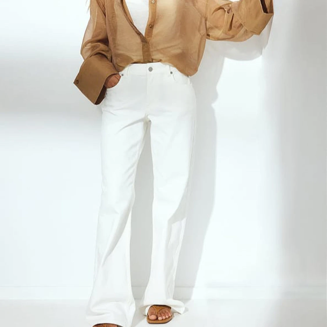 Vita jeans från na-kd