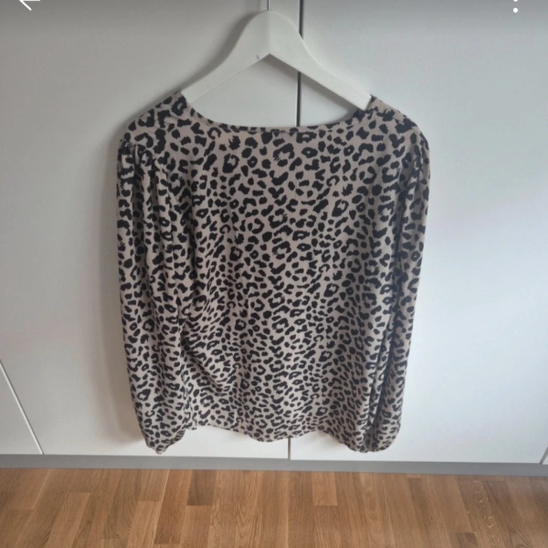 Leopardmönstrad långärmad tröja - 1