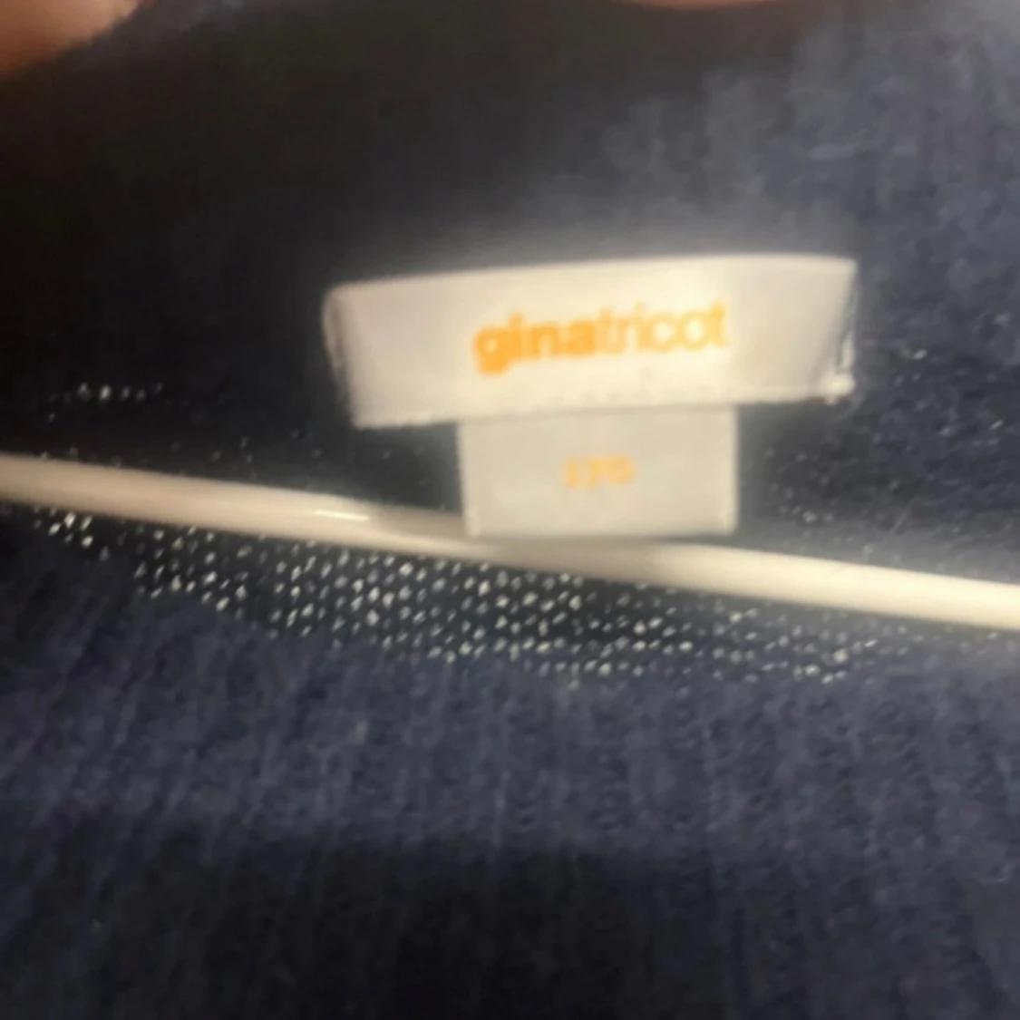 Mörkblå stickad tröja Gina Tricot - 2