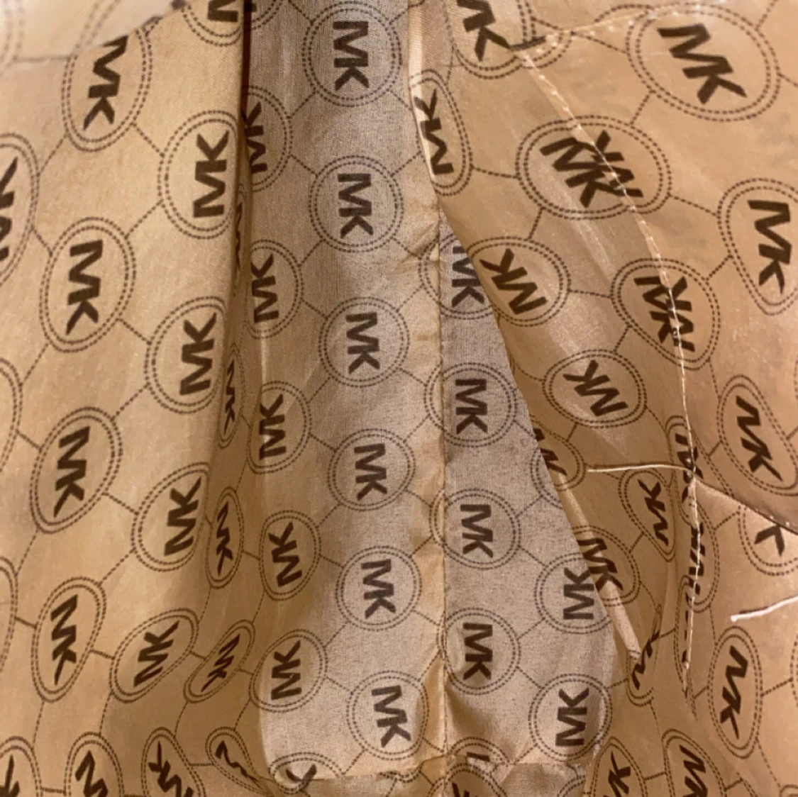 Brun axelväska från Michael Kors - 4