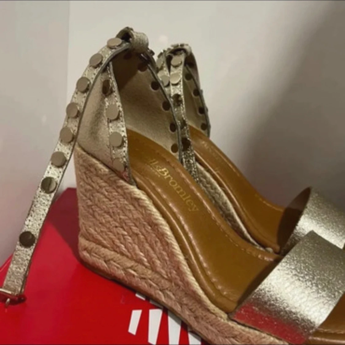 Guldiga wedge-sandaler Russell & Bromley - 2