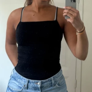 Body linne - Svart linnebody från Zara i storlek M