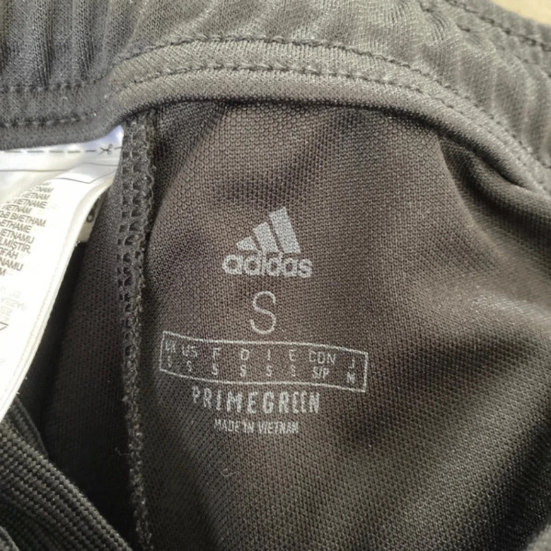 Svarta träningsbyxor från Adidas - 2