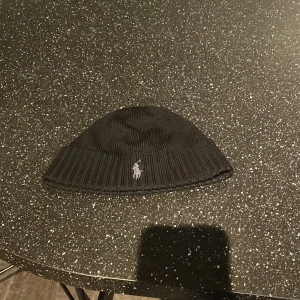 Ralph laruen mössa - Bra sick