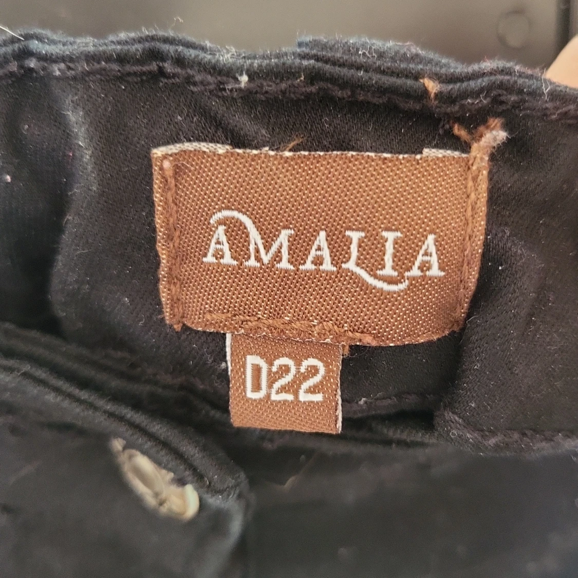 Svarta byxor från Amalia - 2