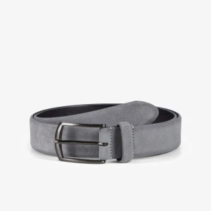 Mockabälte - Mocka bälte som är helt nytt och det aldrig använt. Perfekt för att ge en elegant touch till din outfit. 
