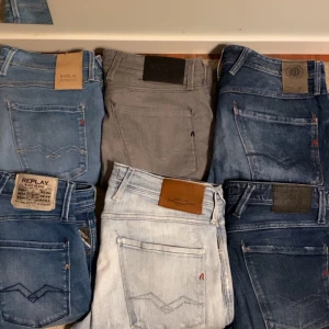 Replay anbass jeans  - Säljer 6 stycken ass feta Replay anbass jeans. Alla ligger inne på min profil🙌 500 kr styck 