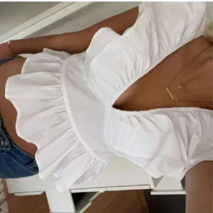 Volangblus - Jätte fin volangblus från Sinsay, jag står ej för frakten🥰