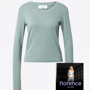 tröja från florencebymills  - Tröja designat av millie bobby brown i storlek S säljer för 190kr den har inga defekter och är nästan i nyskick ❤️