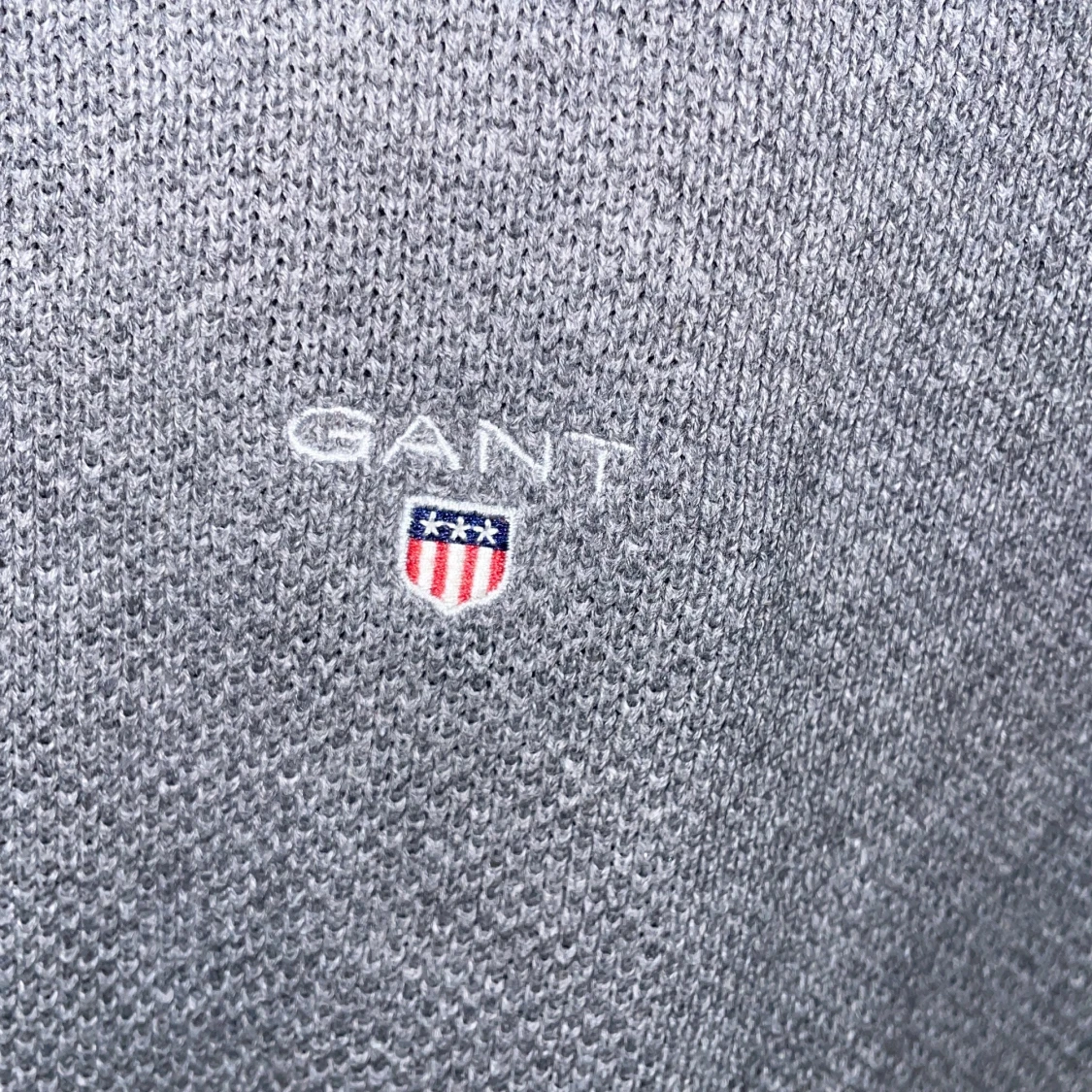 Grå tröja från GANT - 1