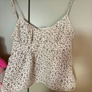 Brandy linne  - Jätte sött brandy linne 🌸🌸💓💓💓 me små blommor 