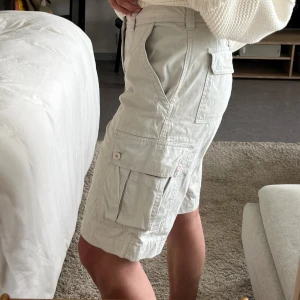 Vintage cargoshorts - Köpta på vinted