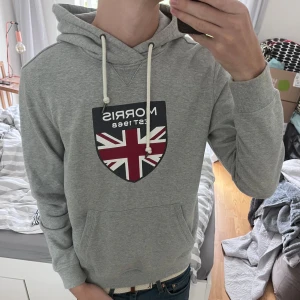 Morris hoodie - Snygg grå hoodie från Morris | Storlek M | Mycket bra skick✅