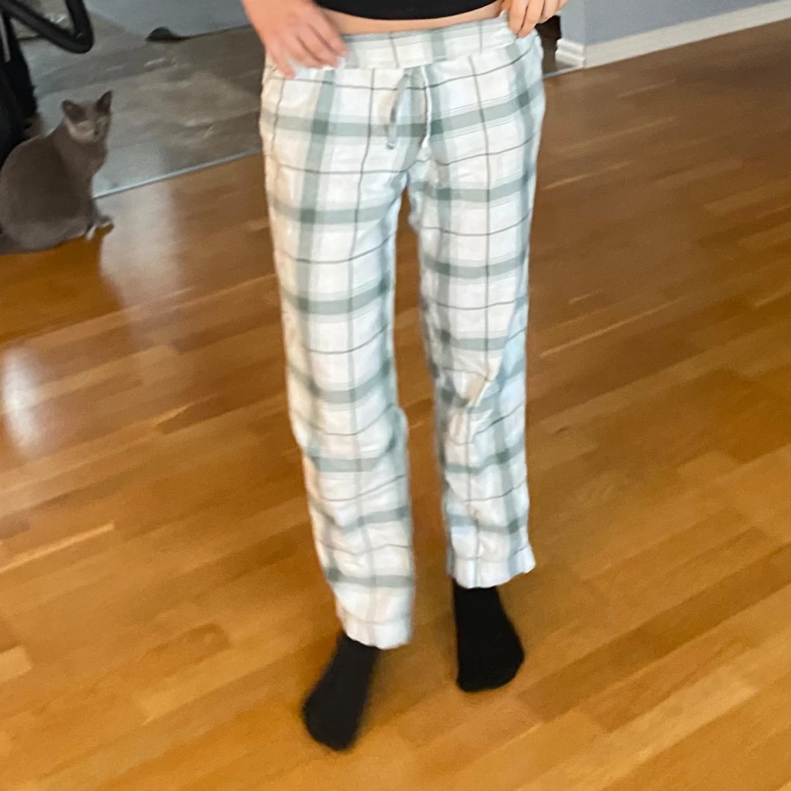 Rutiga mjukisbyxor/pyjamasbyxor med snörning - 2