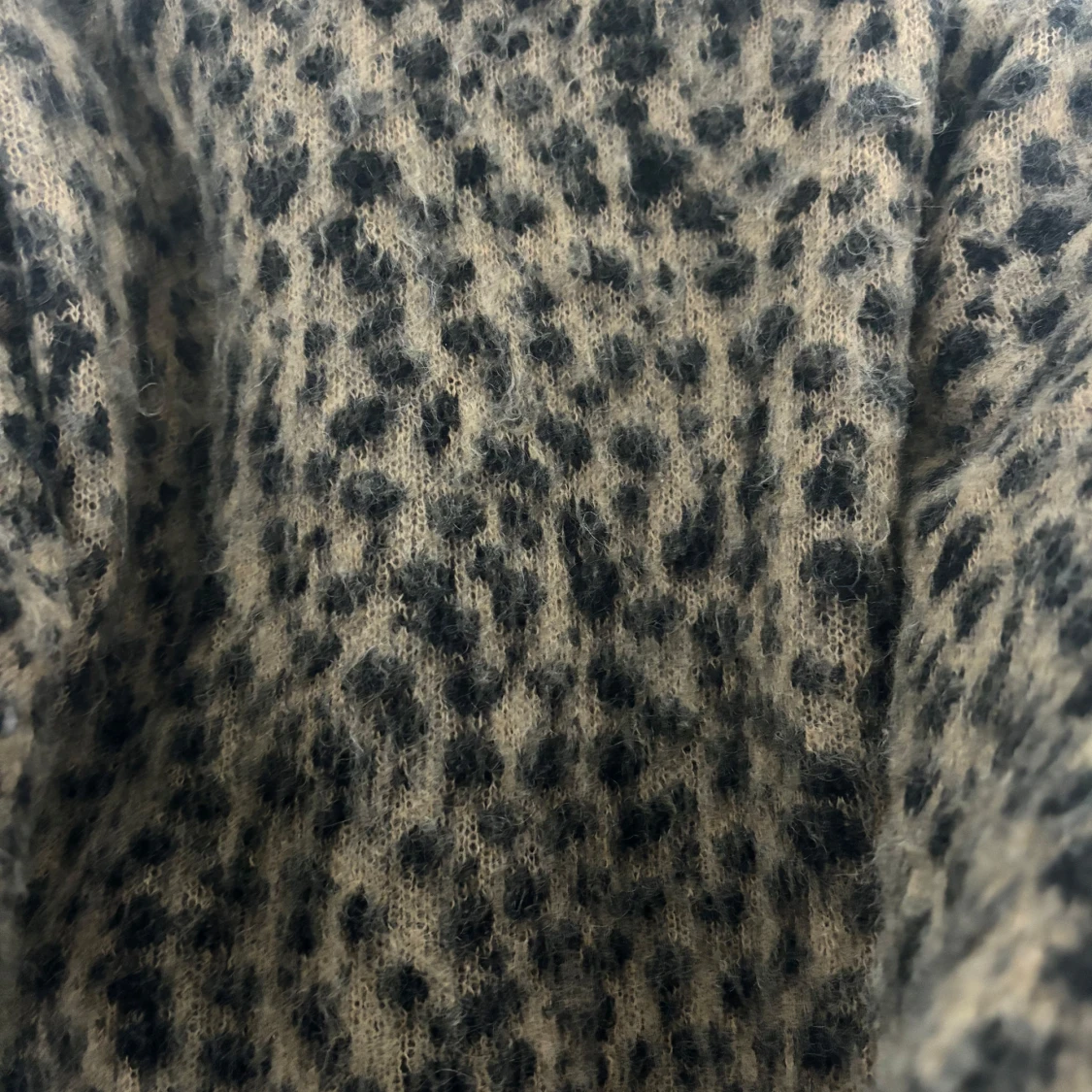 Leopardmönstrad stickad tröja - 2