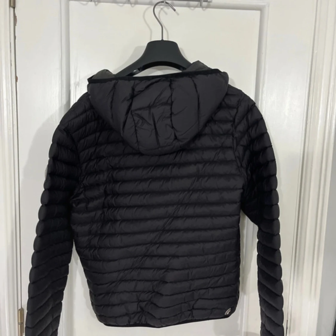 Svart dunjacka från Colmar - 4