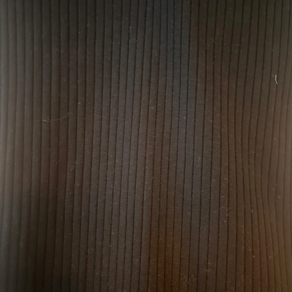 Svart ribbad kortklänning med krage - 3