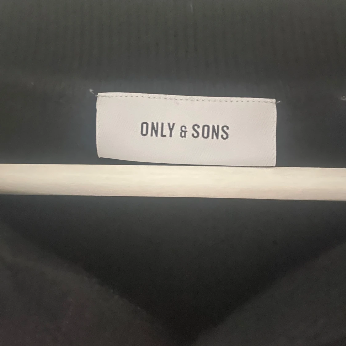 Svart stickad tröja Only & Sons XS - 1