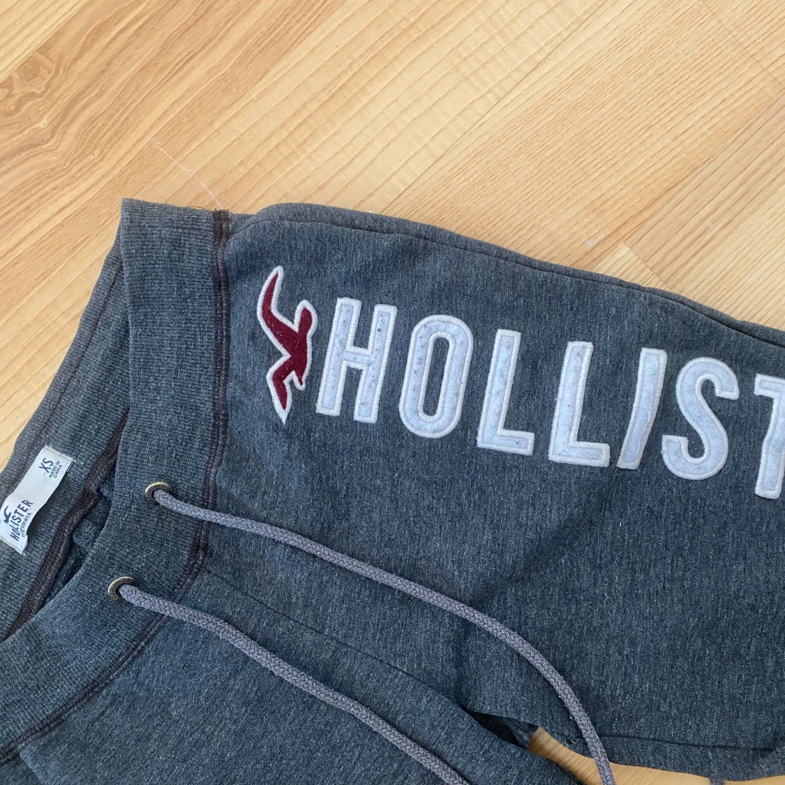 Mjukisbyxor från Hollister - 1