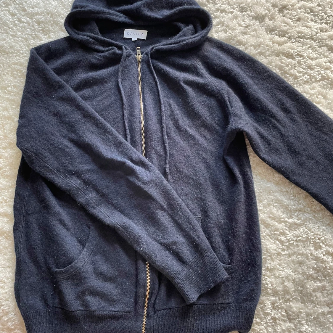 Marinblå kashmirhoodie