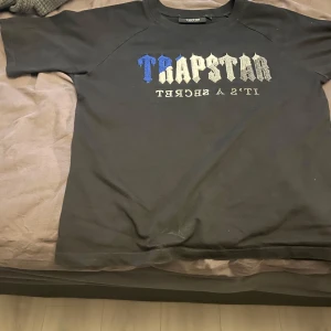 Trapstar t shirt - Mycket fin strl S