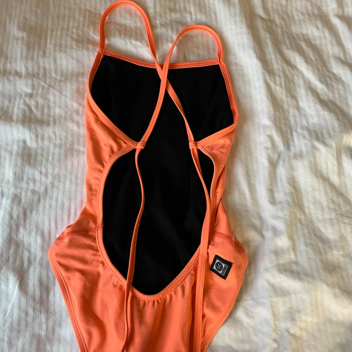 Korall färgad baddräkt från Jolyn 🪸  - 1