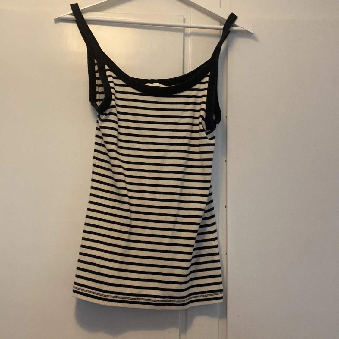 Randig linnetopp från H&M, svart/vit