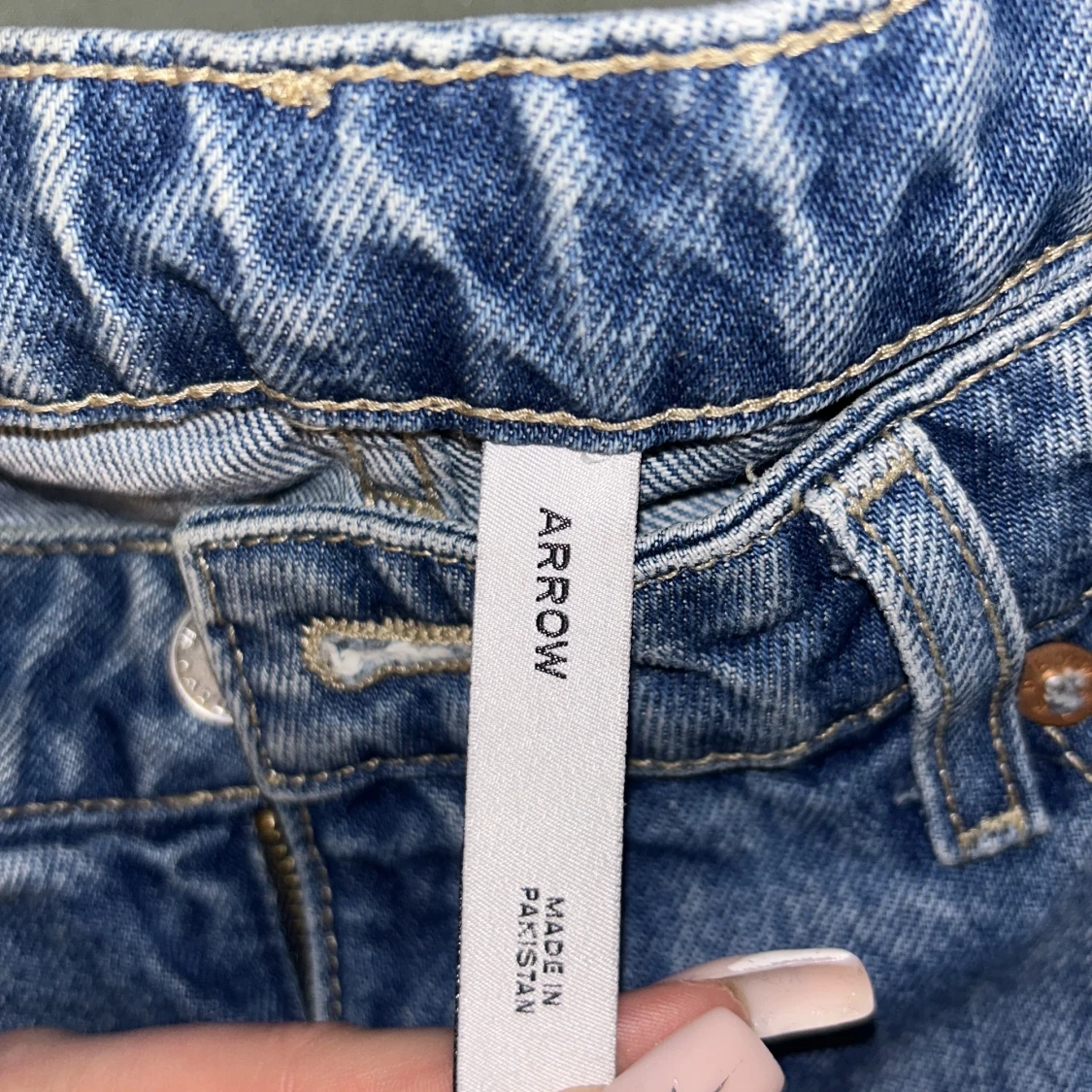 Blåa Arrow jeans från Weekday - 2