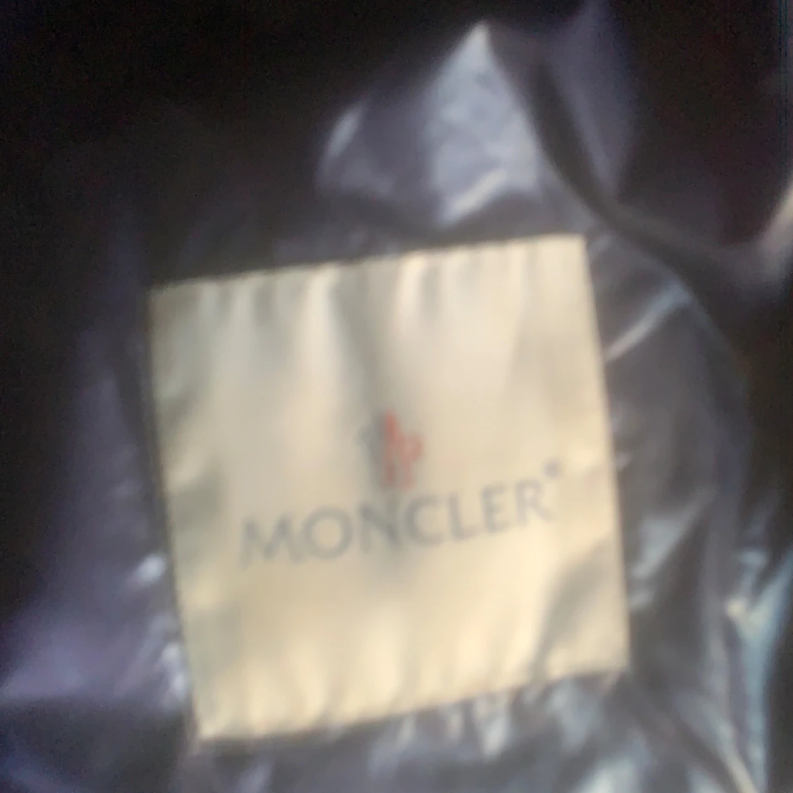 Mörkblå dunväst från Moncler - 4