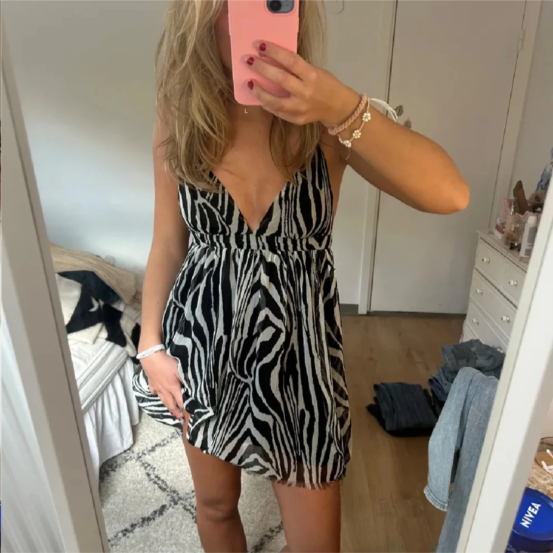 Zebramönstrad kort klänning - 2