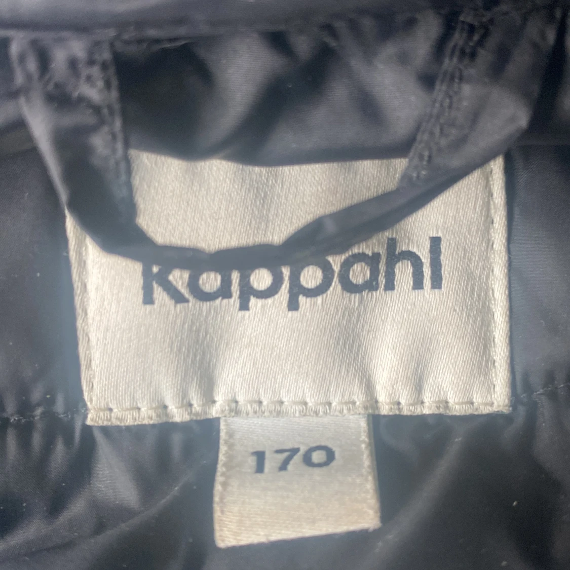 Svart dunväst från Kappahl, stl 170 - 1