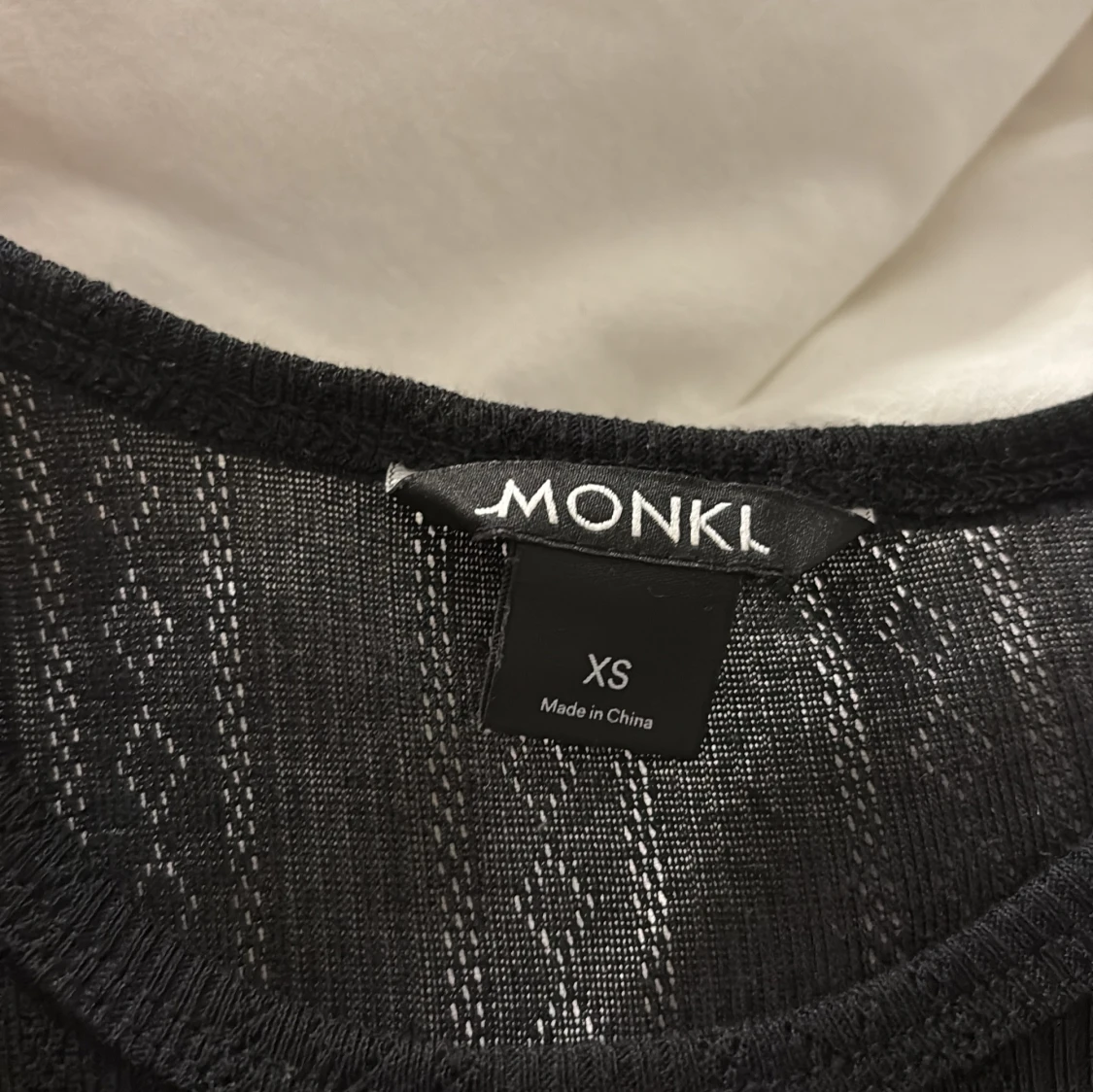 Svart långärmad topp från Monki XS - 2