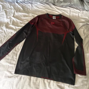 Onyx 5.0 - Onyx 5.0 Carmine Red Long Sleeve Endast testad
