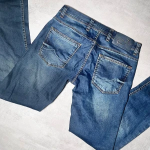 Jacob Cohen jeans - Jacob Cohen jeans | Super bra skick | Storlek W31. 