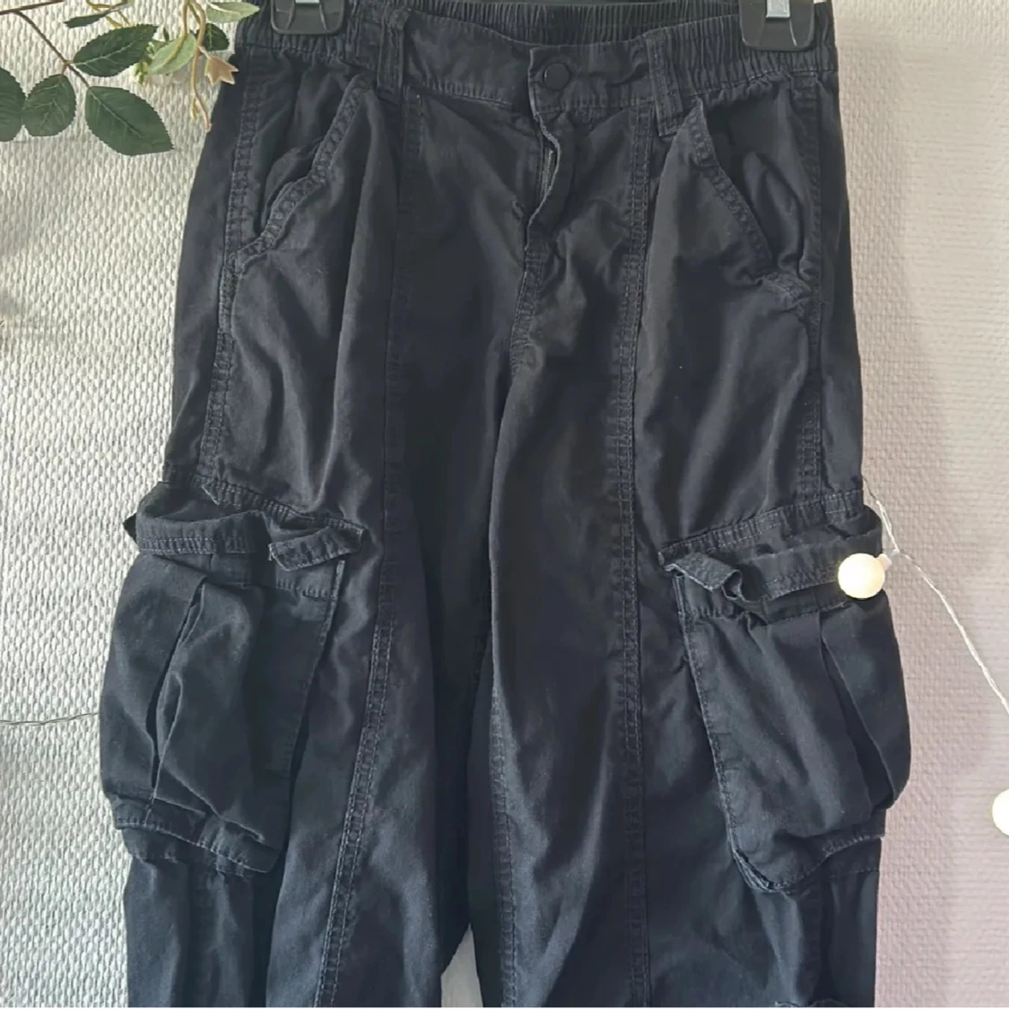 svart cargobyxa - 3