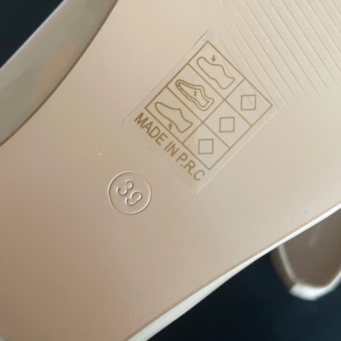 Beige ballerinaskor med rosett från Nelly - 3