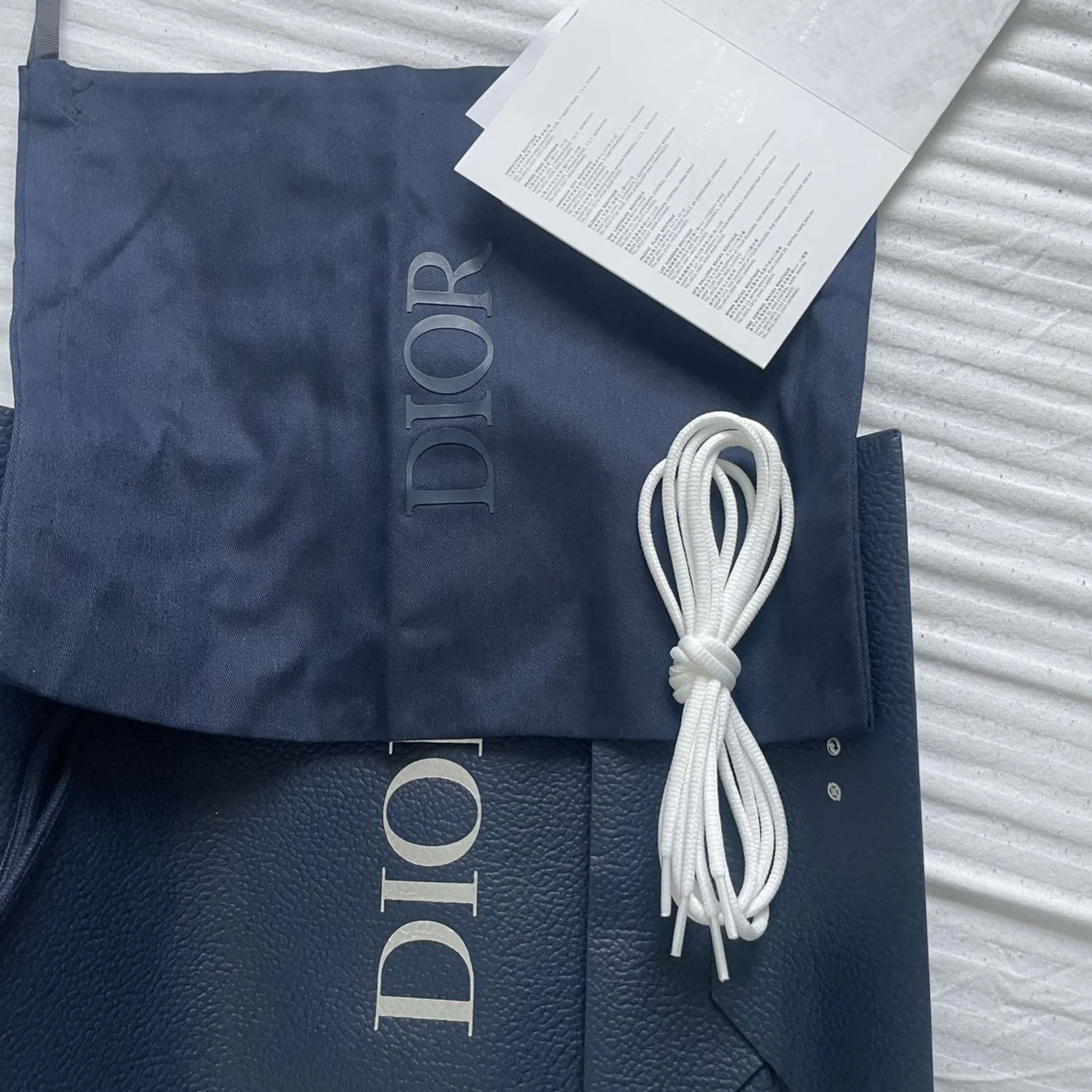 Svarta Dior sneakers med vit sula och logga - 1