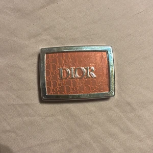 Dior blush  - Använd 1 gång färgern 012 rosewood