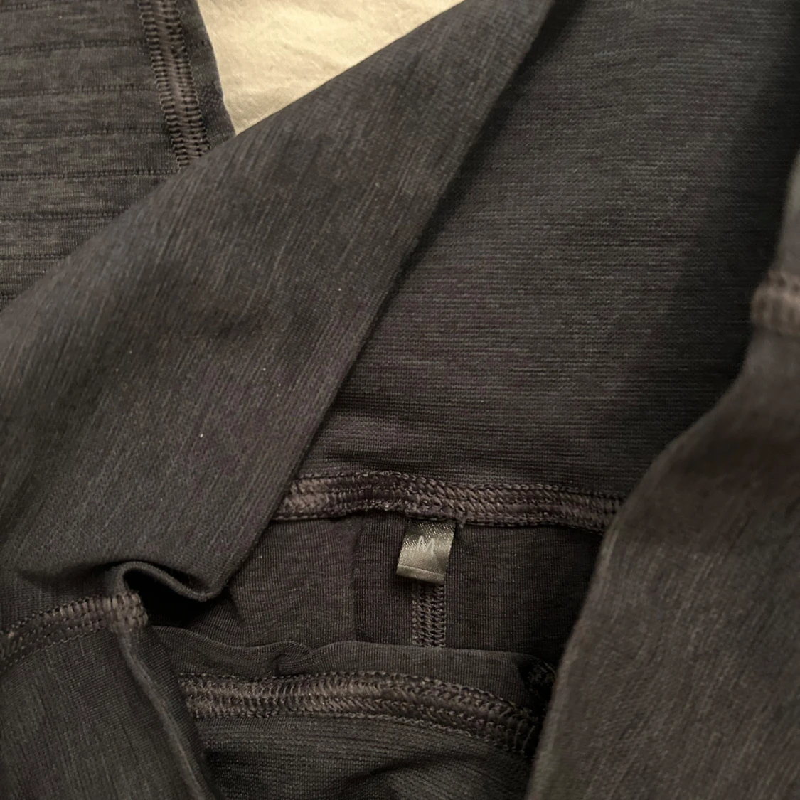 Svarta leggings från Alphalete - 3